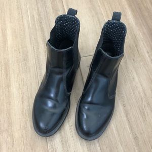 Dr. Marten Chelsea Boot